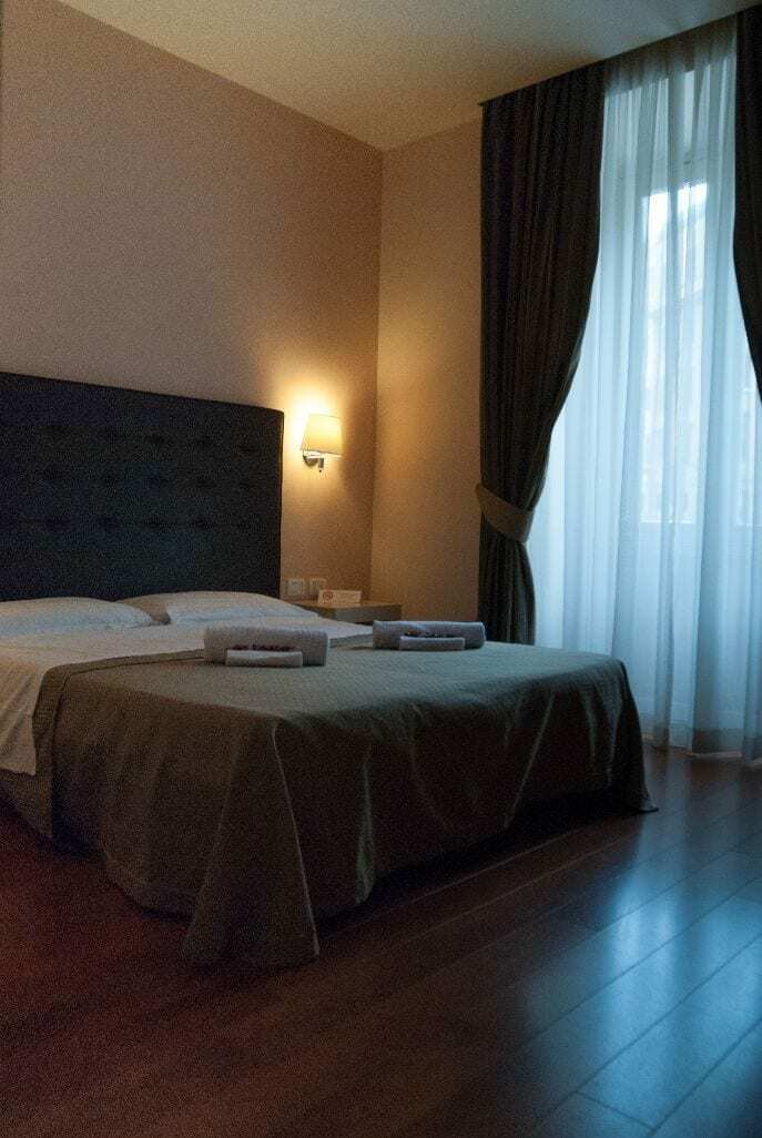 Elle Cavour Guest House Рим Екстериор снимка
