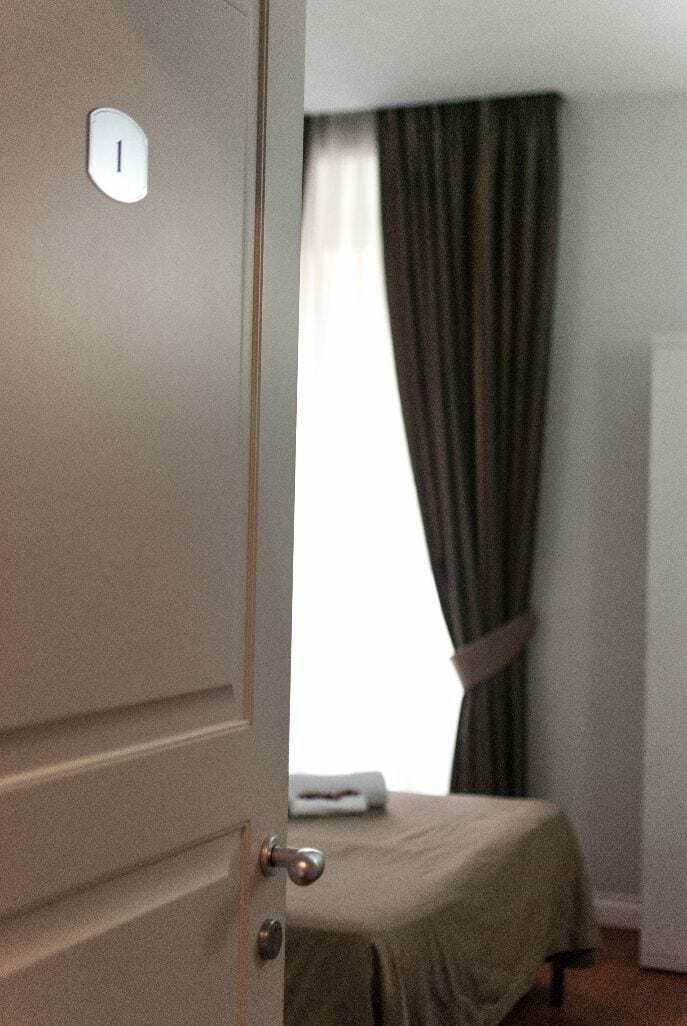 Elle Cavour Guest House Рим Екстериор снимка