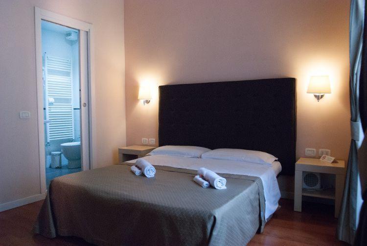 Elle Cavour Guest House Рим Екстериор снимка