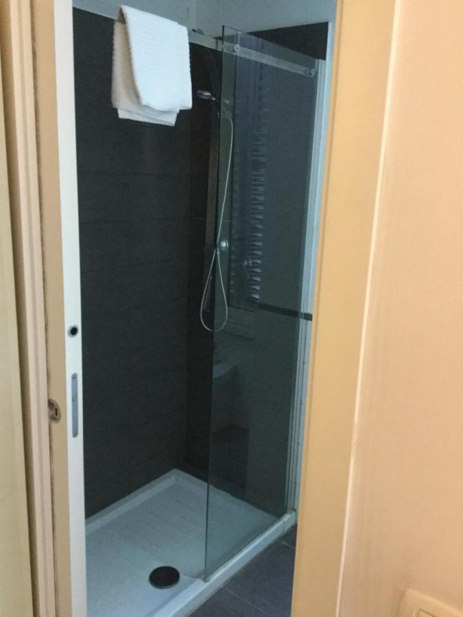 Elle Cavour Guest House Рим Екстериор снимка